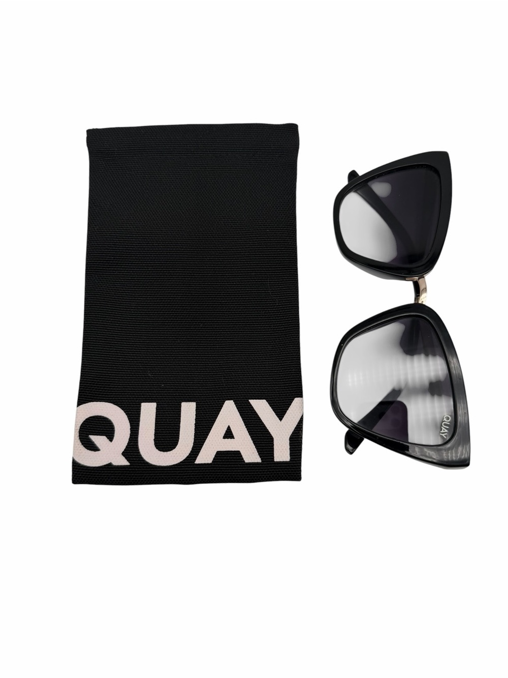 Quay Australia Reina Mini Black Cat Eye Sunglasses w/ Pouch - Picture 2 of 11